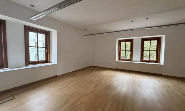 Modern office in the historic Vienna Stock Exchange