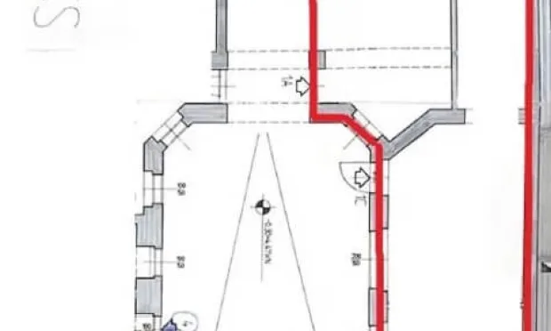 Thumbnail: Zentrale Geschäftsfläche mit Schaufensterfront