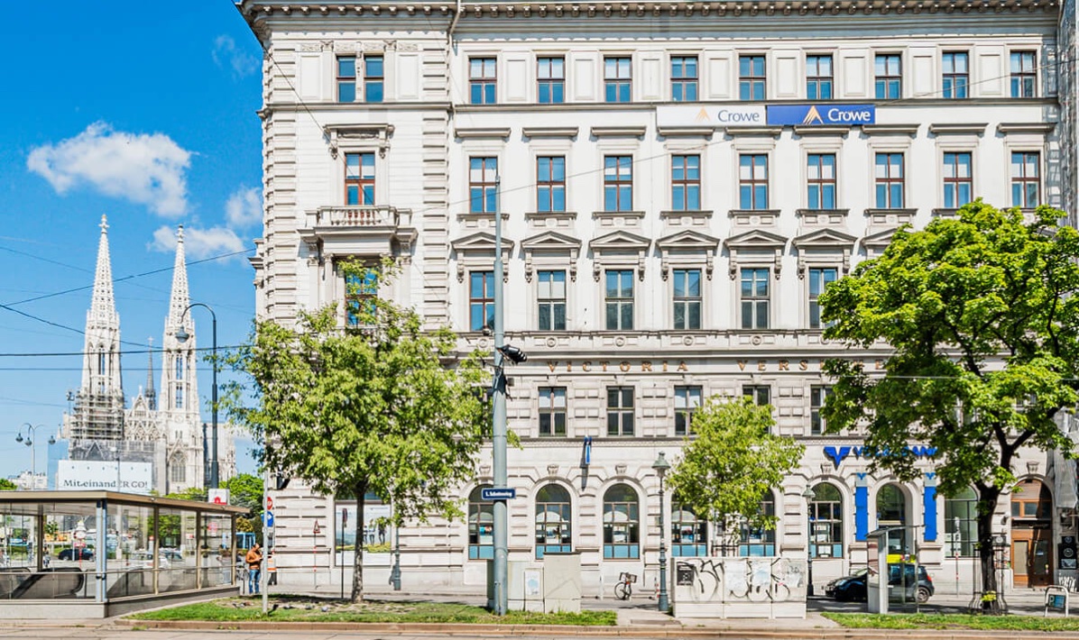 Bürgerpalais und Votivkirchen in Wien