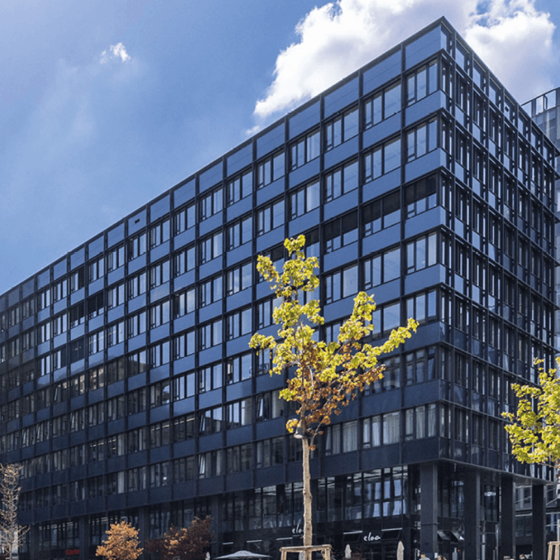 Modernes Bürogebäude in Wien als Beispiel für den Investmentmarkt